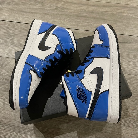 Air Jordan 1 Mid Men’s Signal Blue - Picture 4 of 8
